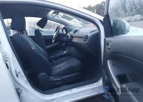 2014 Mazda Mazda2 Sport z USA, uszkodzony, nr VIN JM1DE1KY8E0171436